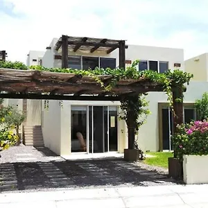  Villa Punta Arena Grape Mexico